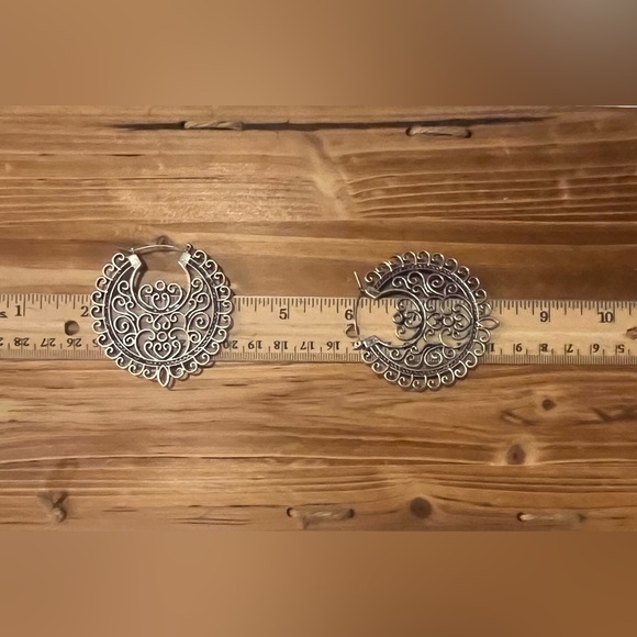 Intricate Design Boho Antique Silver Southwestern Style Earrings~ New - Picture 5 of 11